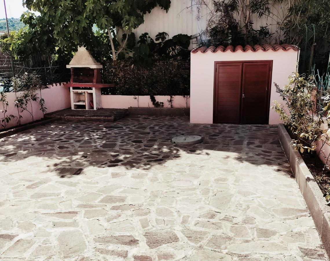 Villa Trilocale Dory A San Teodoro San Teodoro  Exterior foto